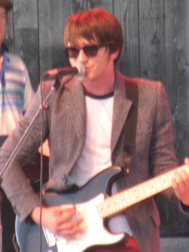 2009/07(July)/Drake_Bell/640x480_20100206 229.JPG